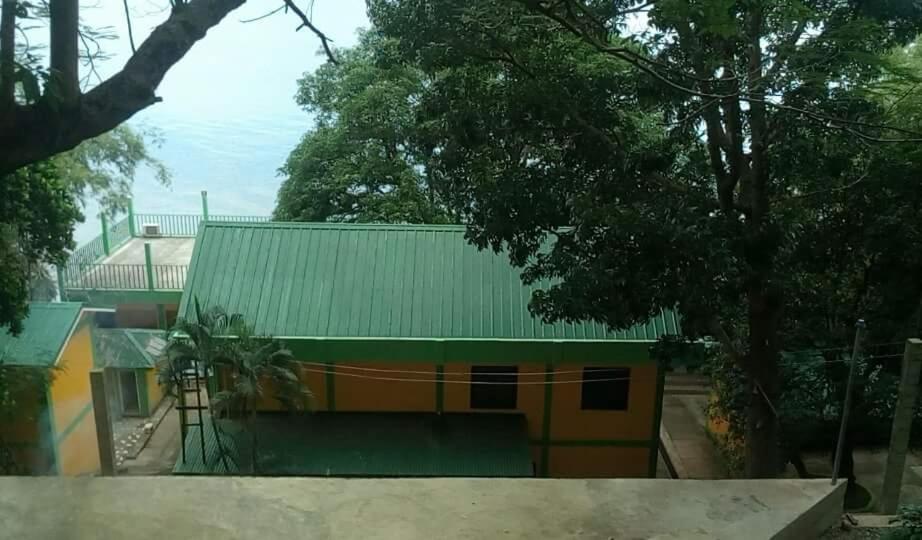Meaco Hotel - Anilao - Housity
