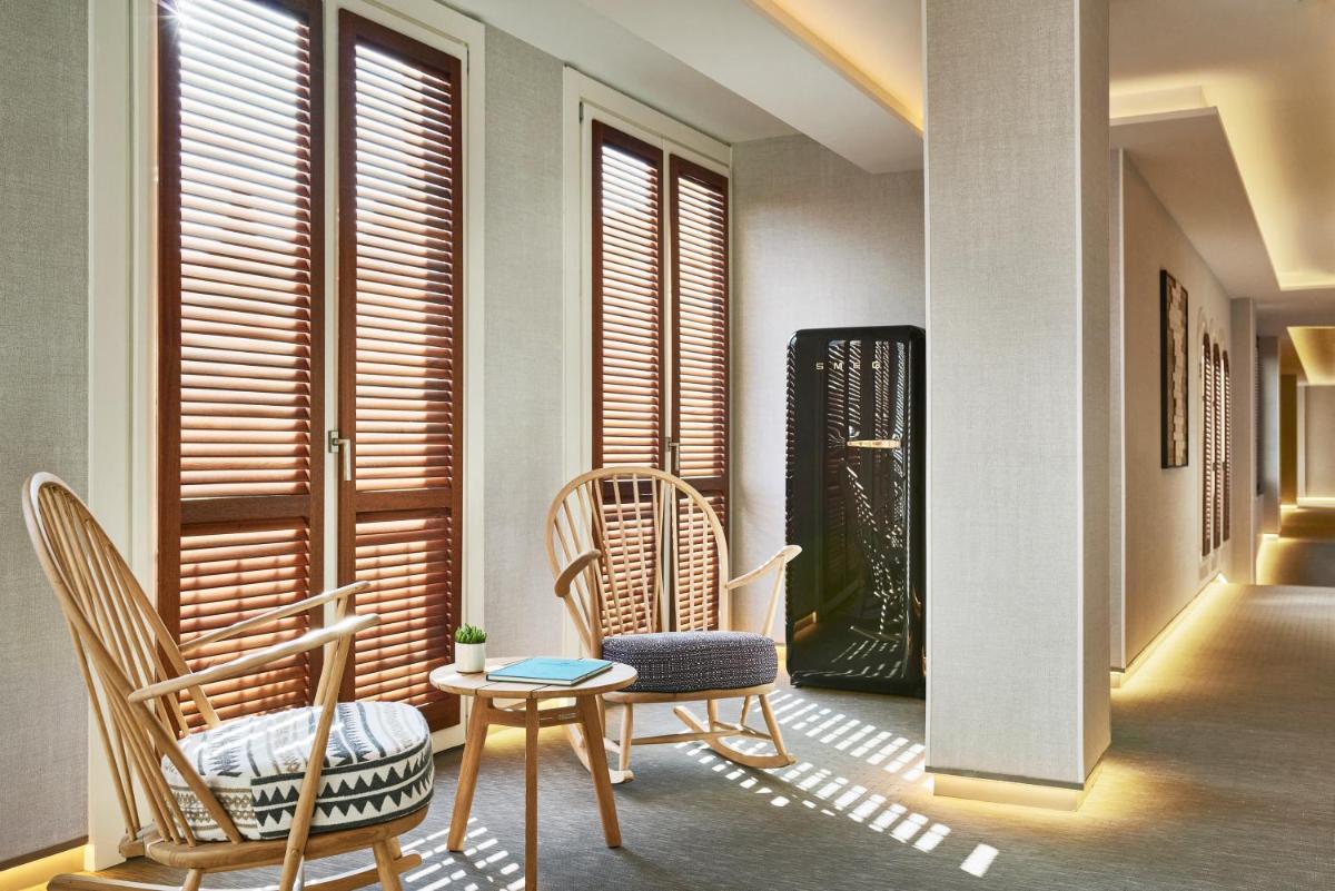 Zona de estar de Nobu Hotel Marbella