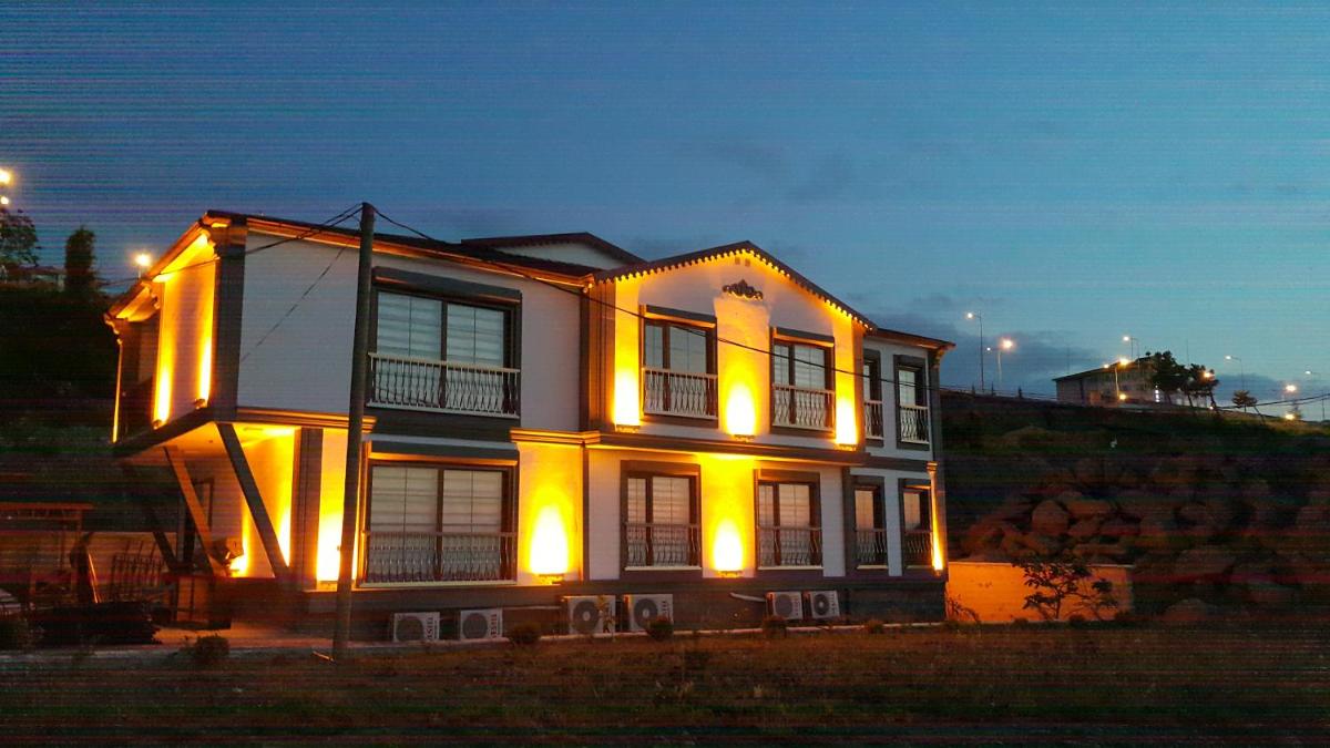 Paradise Beach Boutique - Housity