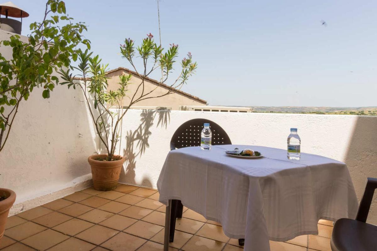 Hostal Arribes del Duero - Housity
