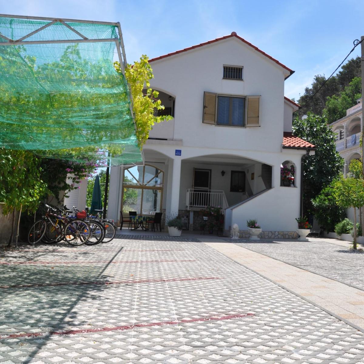 Apartments Alicia Lopar-50m vom Strand - Housity