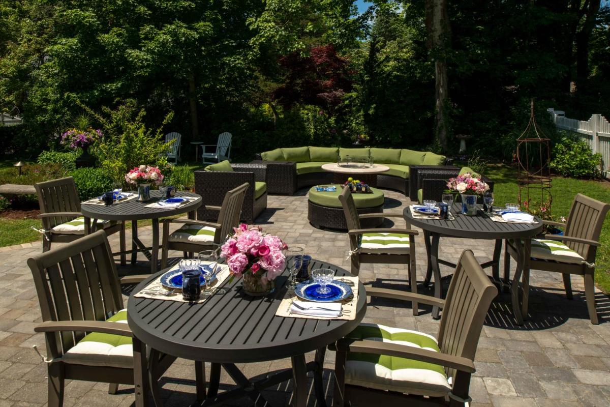 The Inn at Yarmouth Port - Housity