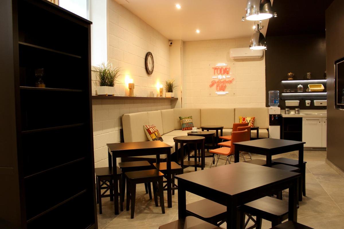 TIME hotel - Housity