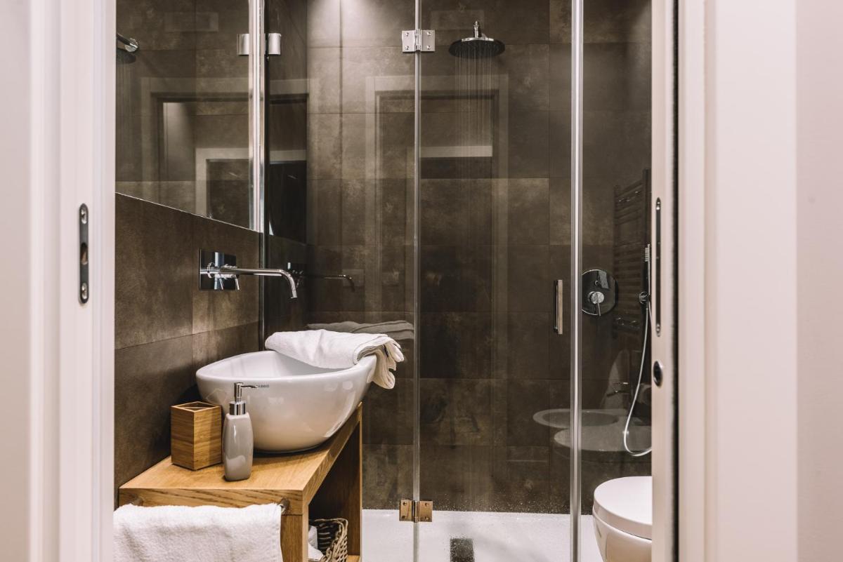 Four Elements Apartments - Housity