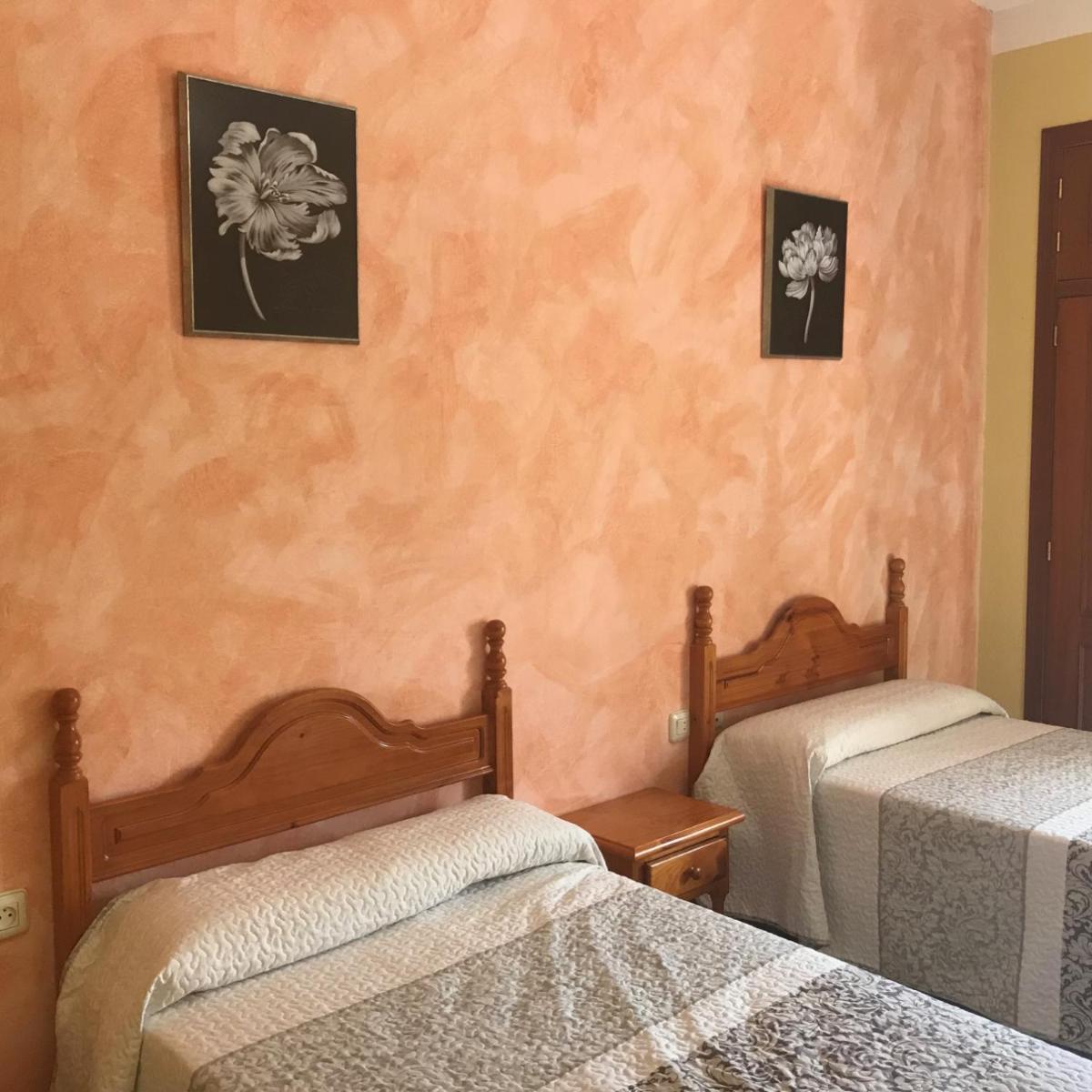 Hotel Restaurante Jarilla - Housity