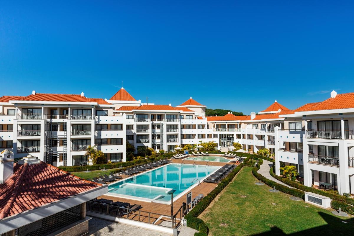 A piscina em ou perto de As Cascatas Golf Resort & Spa