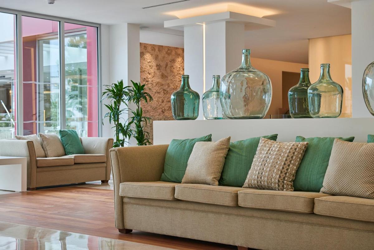 Zona de estar de Hipotels Bahia Cala Millor - Adults Only