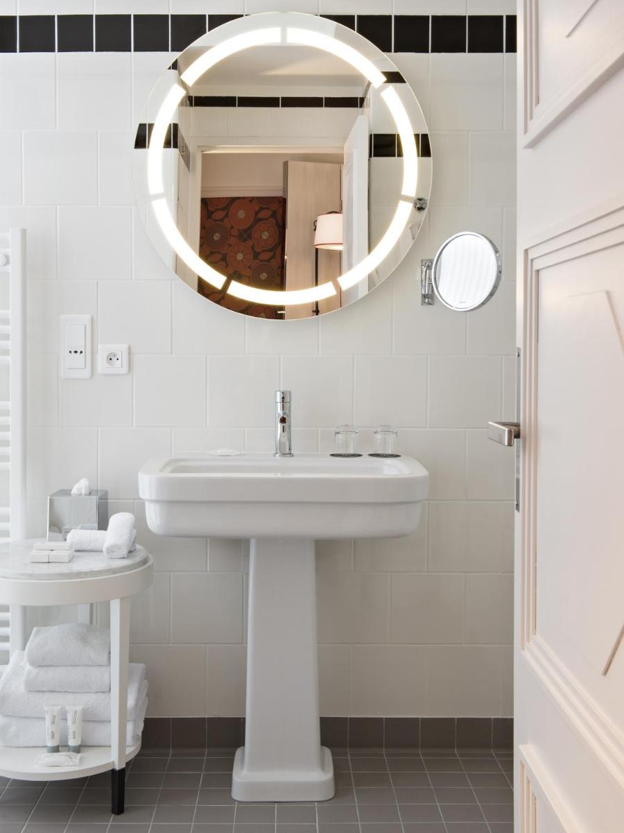 Salle de bains dans l'établissement Carlton Hotel Lyon - MGallery Collection