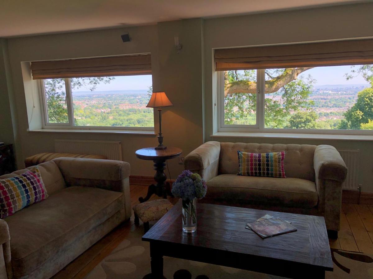 The Foretop - Housity