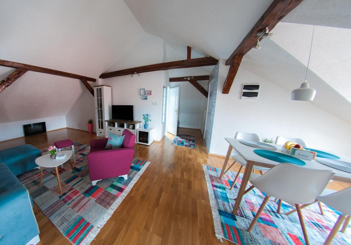Penthouse Apartment - Housity