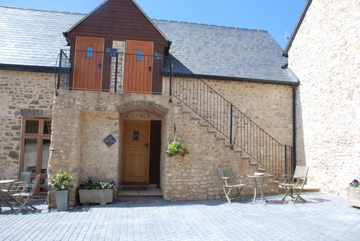 Hills Farm Stays - Housity