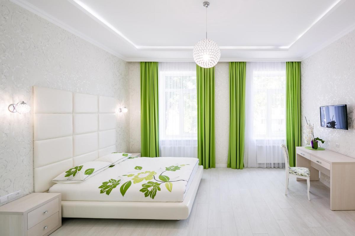 Crystal Apartments - Housity