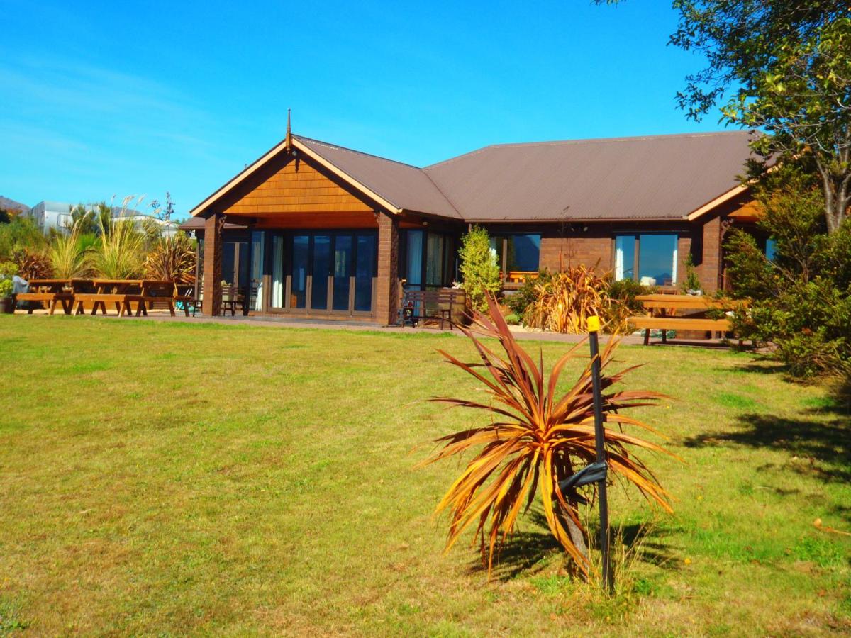 Lakefront Bellevue Lake Hawea Wanaka - Housity