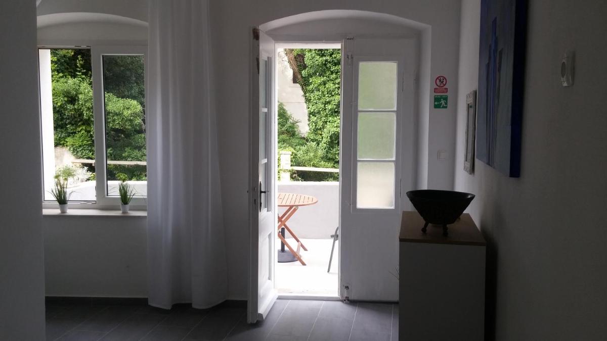 Family House Nerezine - Housity