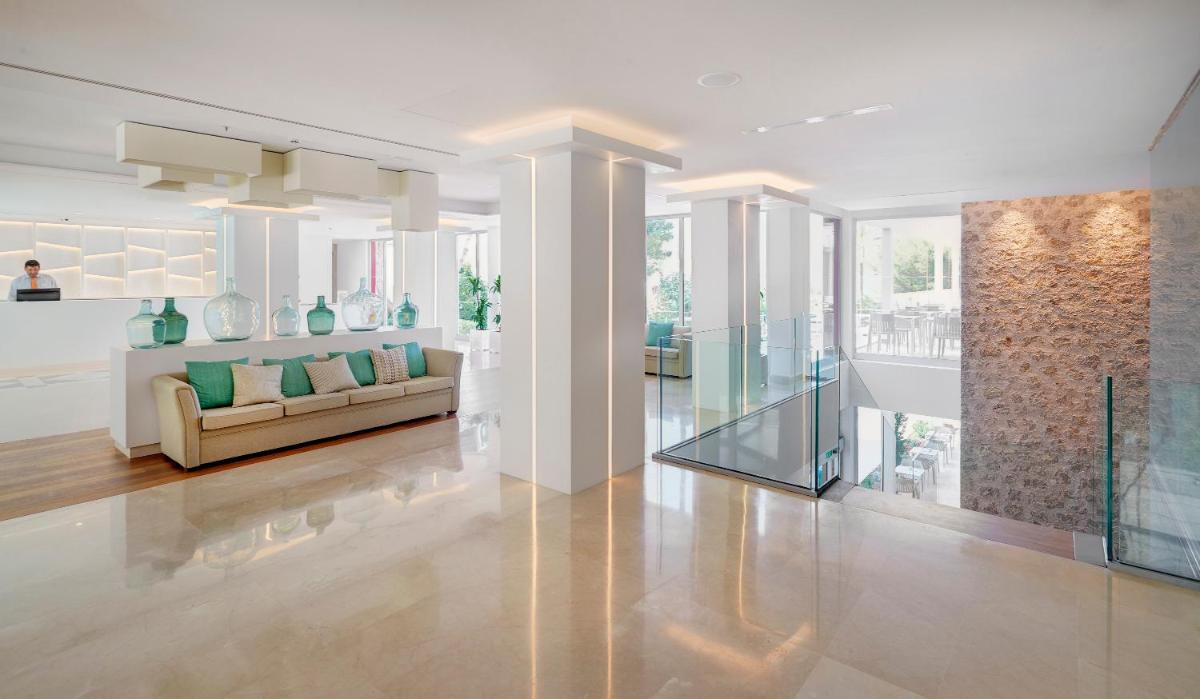 Zona de estar de Hipotels Bahia Cala Millor - Adults Only