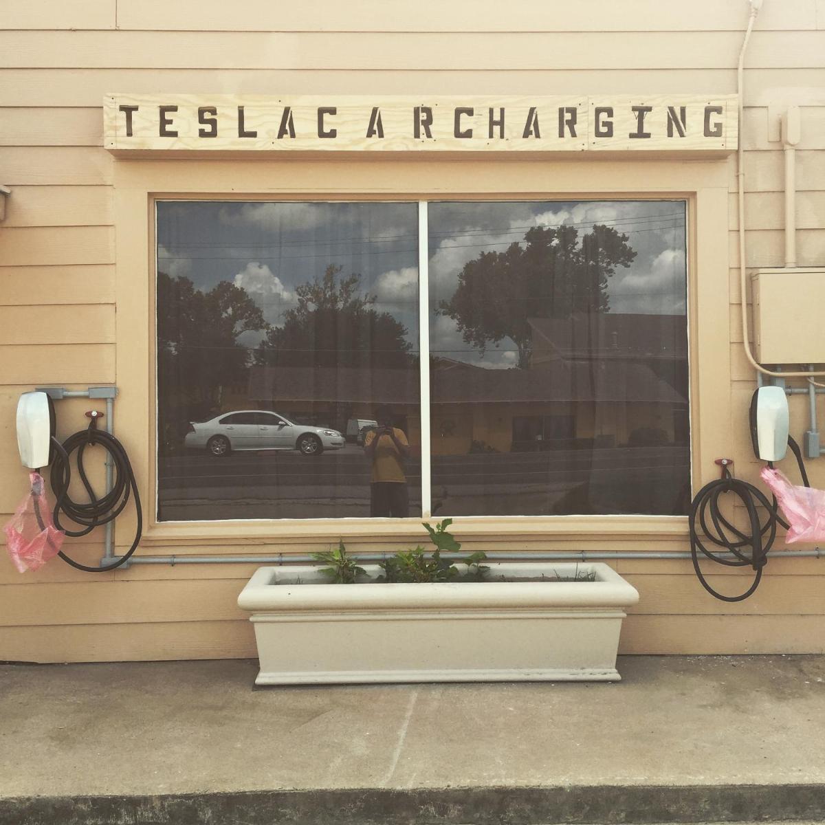 Coach Light Inn - Housity