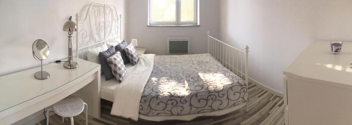 Domek na wsi Mokosz - Housity