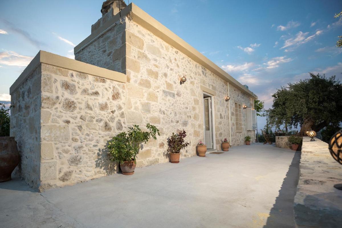 Margarita's Stone House - Housity