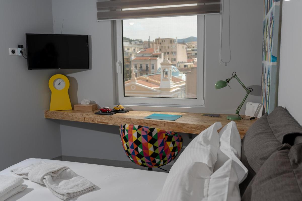 Acropolis Monastiraki Newly Renovated Apartment - Housity