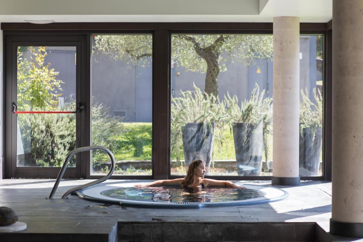 Hotel Rural-Spa Resguard Dels Vents - Housity