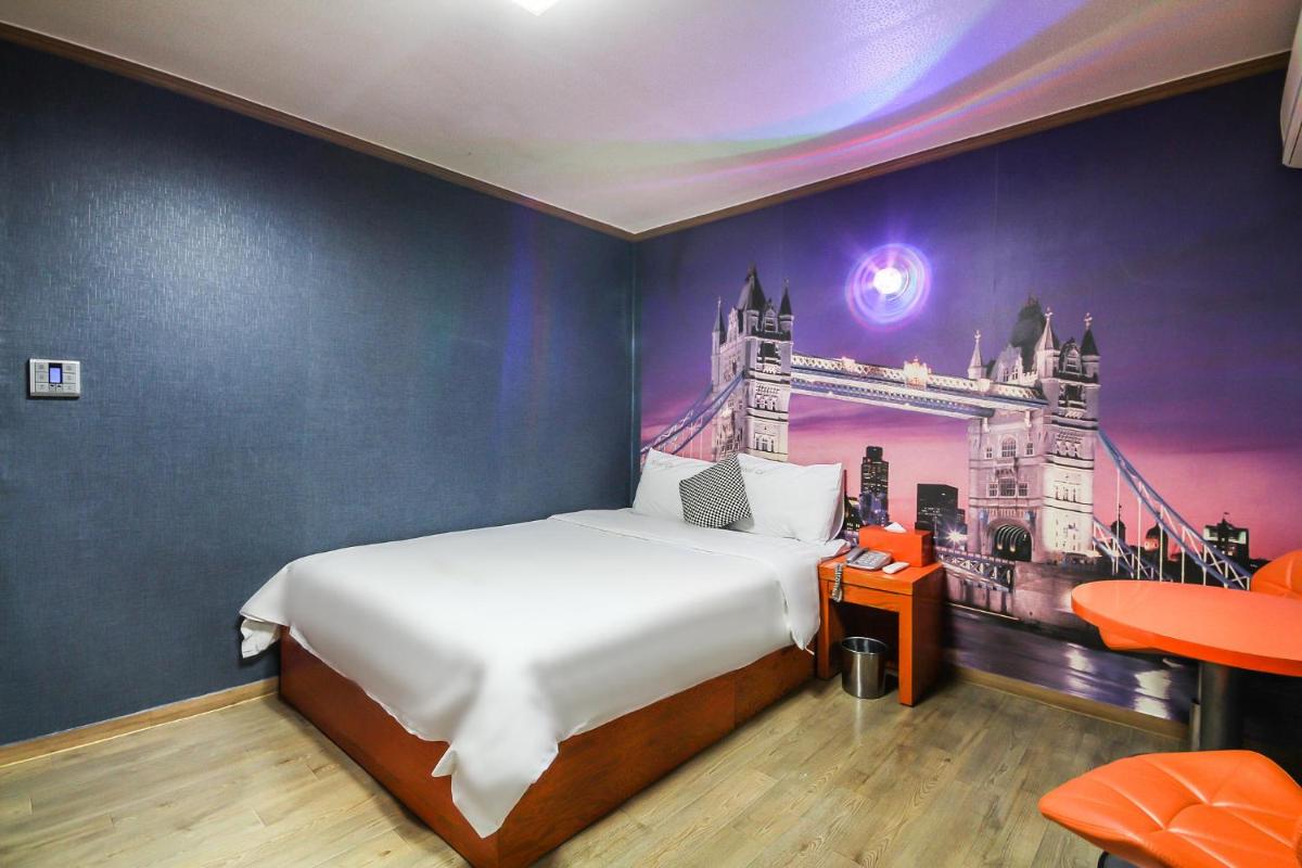 Hotel Lie - Housity