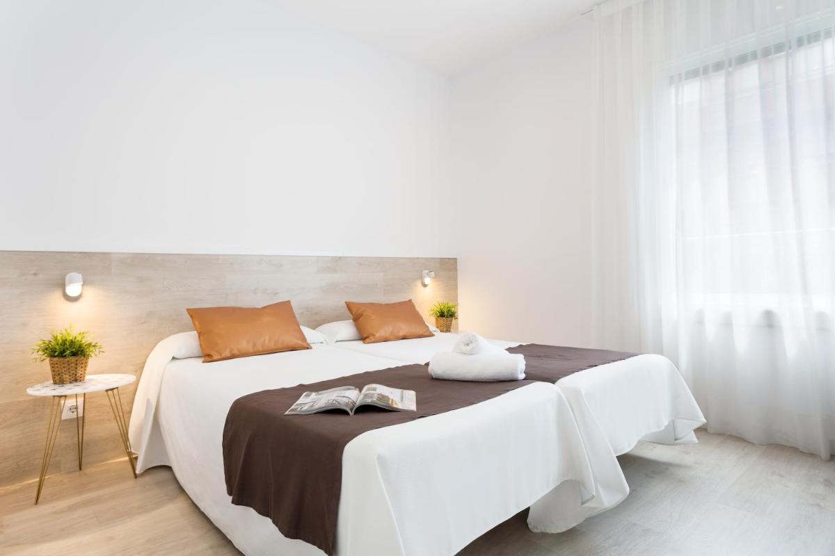 BcnStop Sagrada Familia - Housity