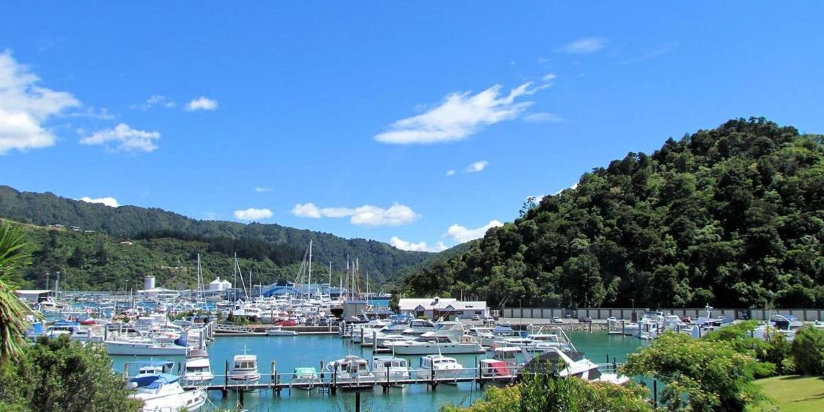 3 & 4 Bedroom Holiday Houses Central Picton - Housity