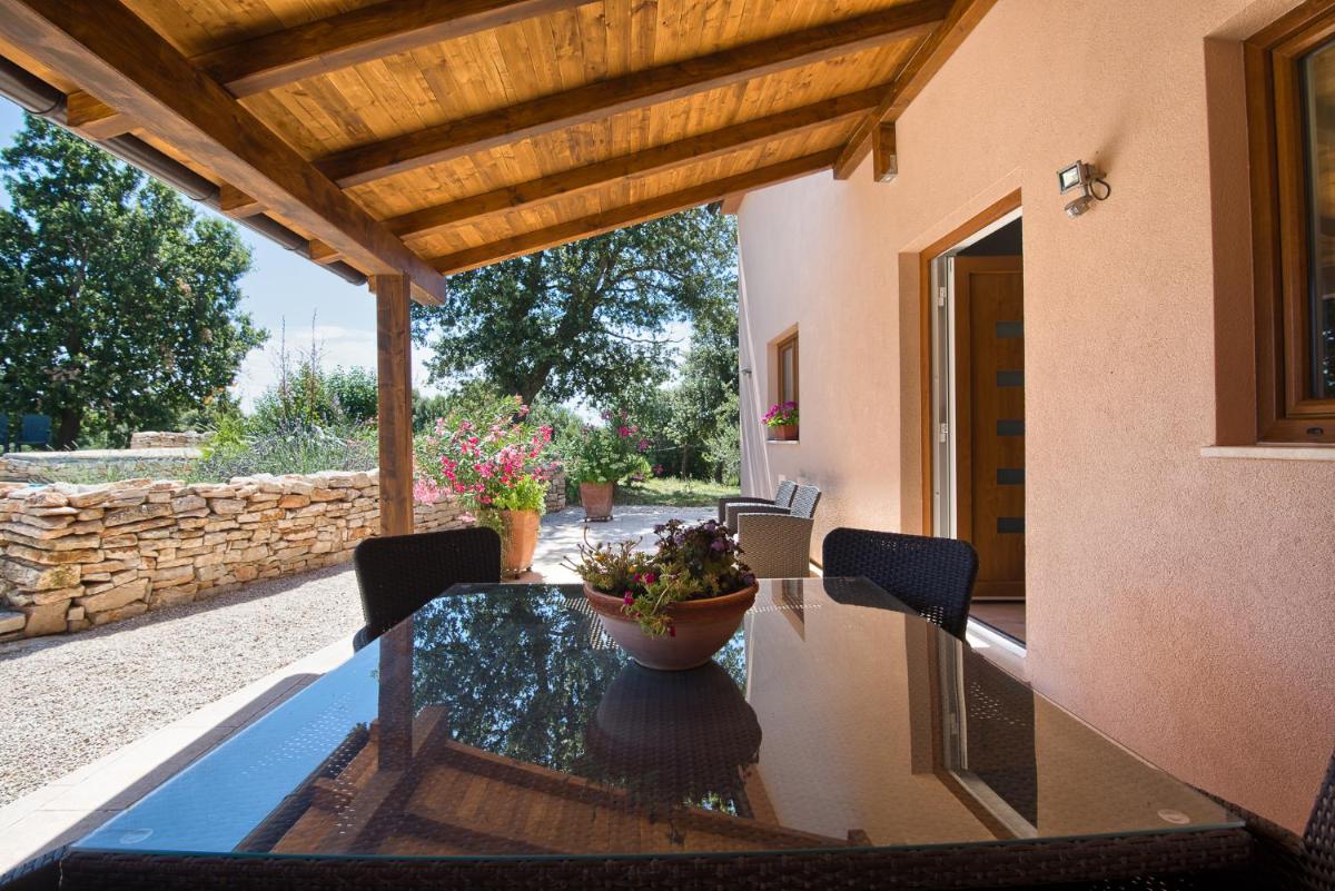 Beautiful villa Palera with private pool near Pula - Housity