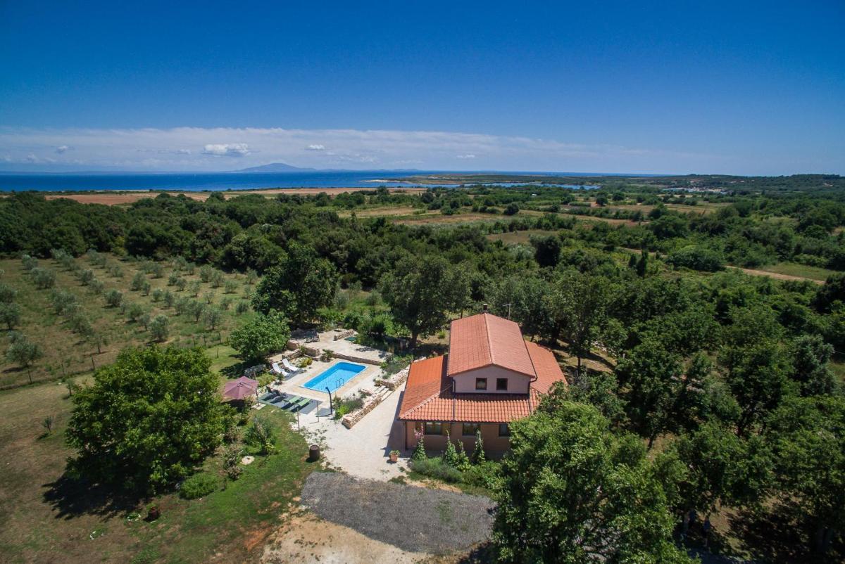 Beautiful villa Palera with private pool near Pula - Housity