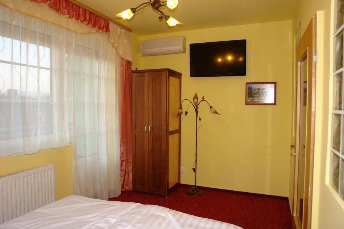 Suitetrails - HoldLux Apartmanok