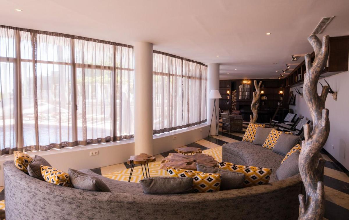 Zona de estar de Be Live Adults Only La Cala Boutique Hotel