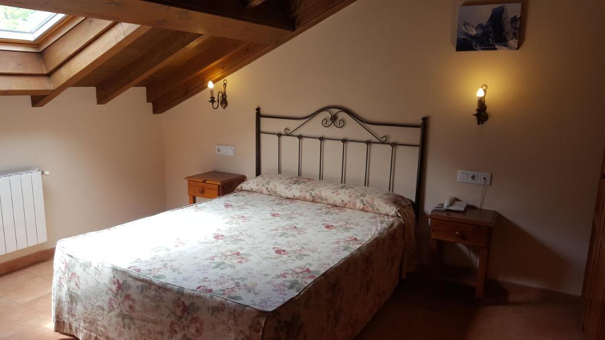 Hotel Naranjo De Bulnes - Housity