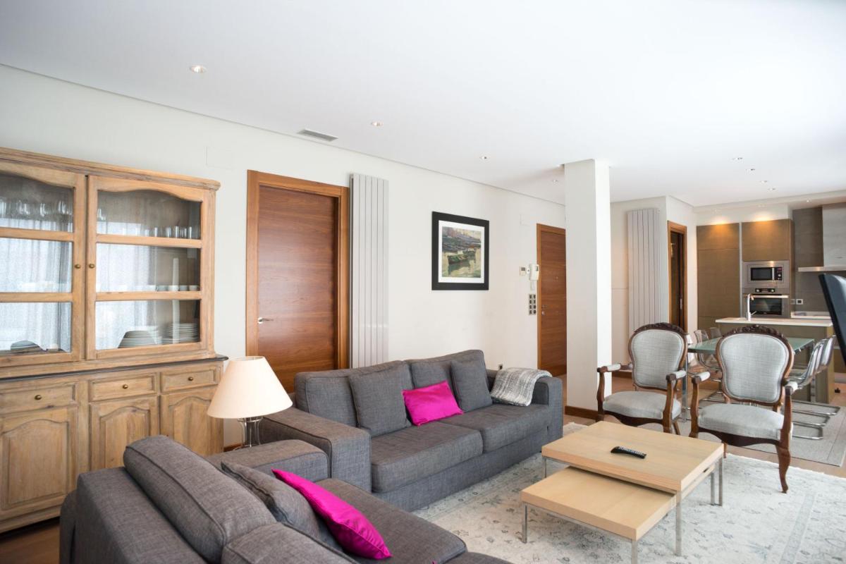 Suitetrails - Niza La Concha - IB. Apartments