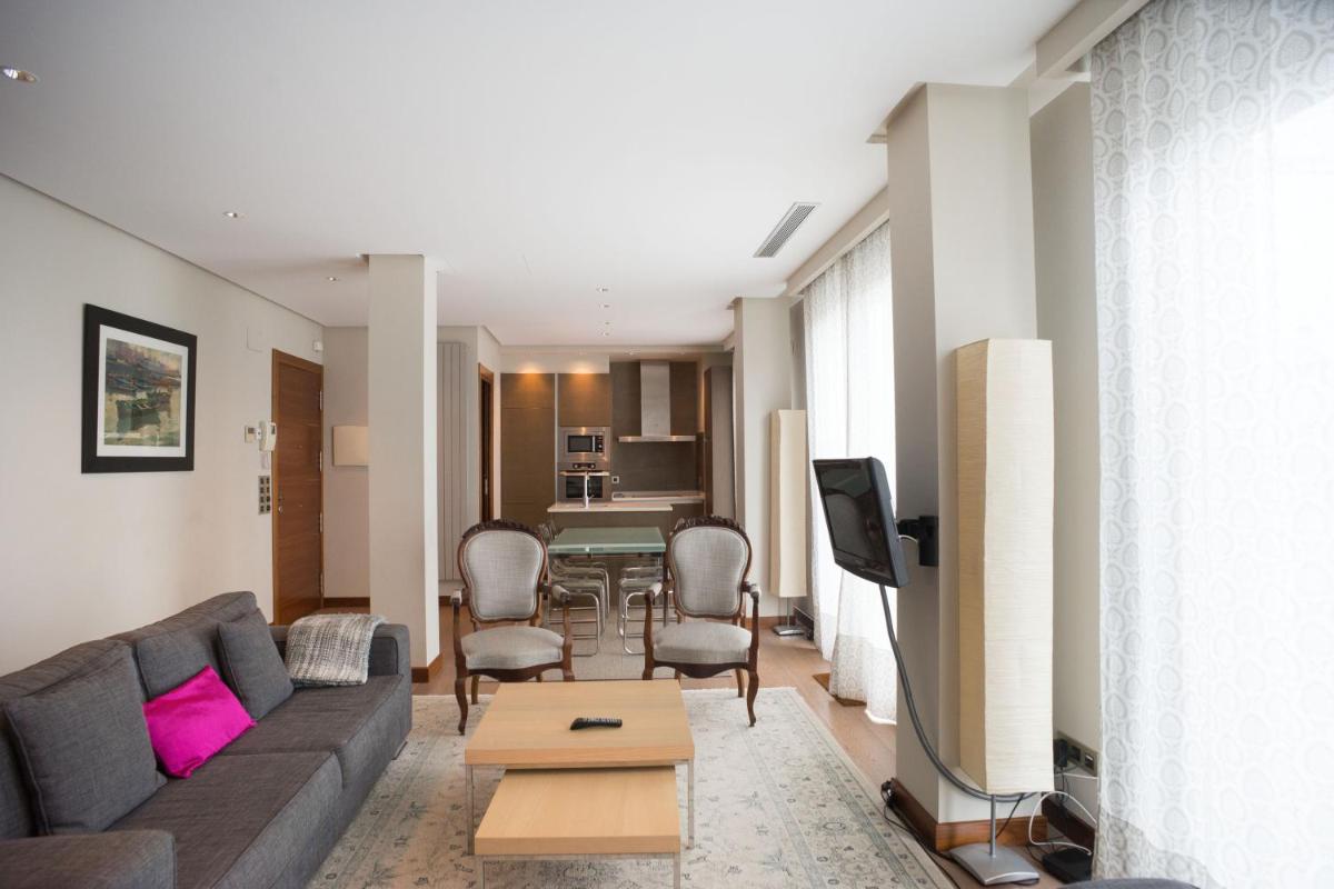Suitetrails - Niza La Concha - IB. Apartments
