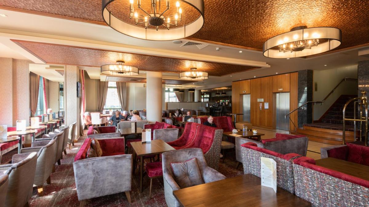 City Hotel - Housity