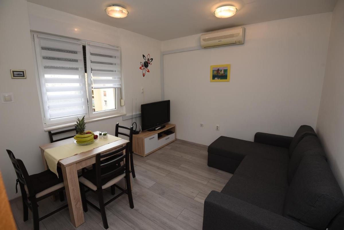Apartment Ćukušić - Housity