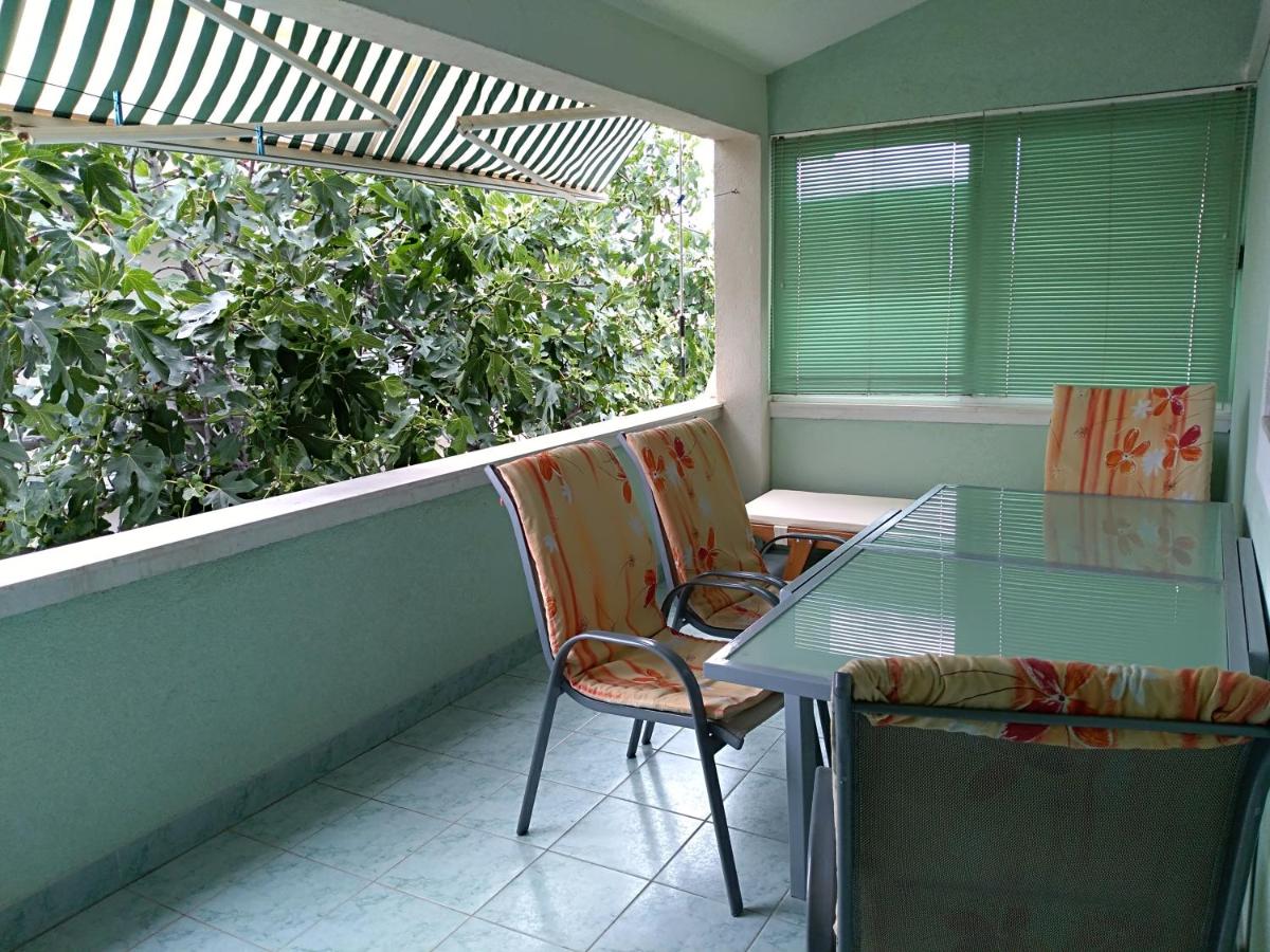 Apartments Otok - Housity