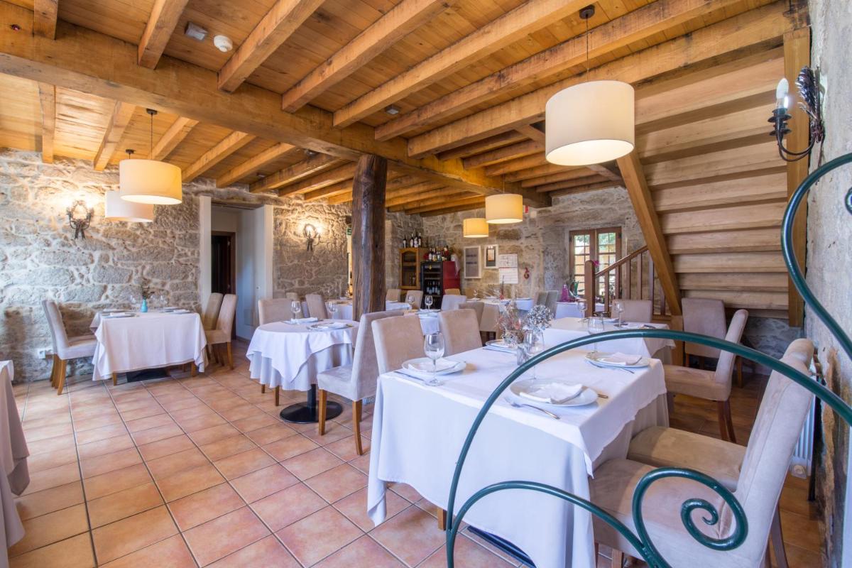 Asador de Roxos Casa Albardonedo - Hizvo