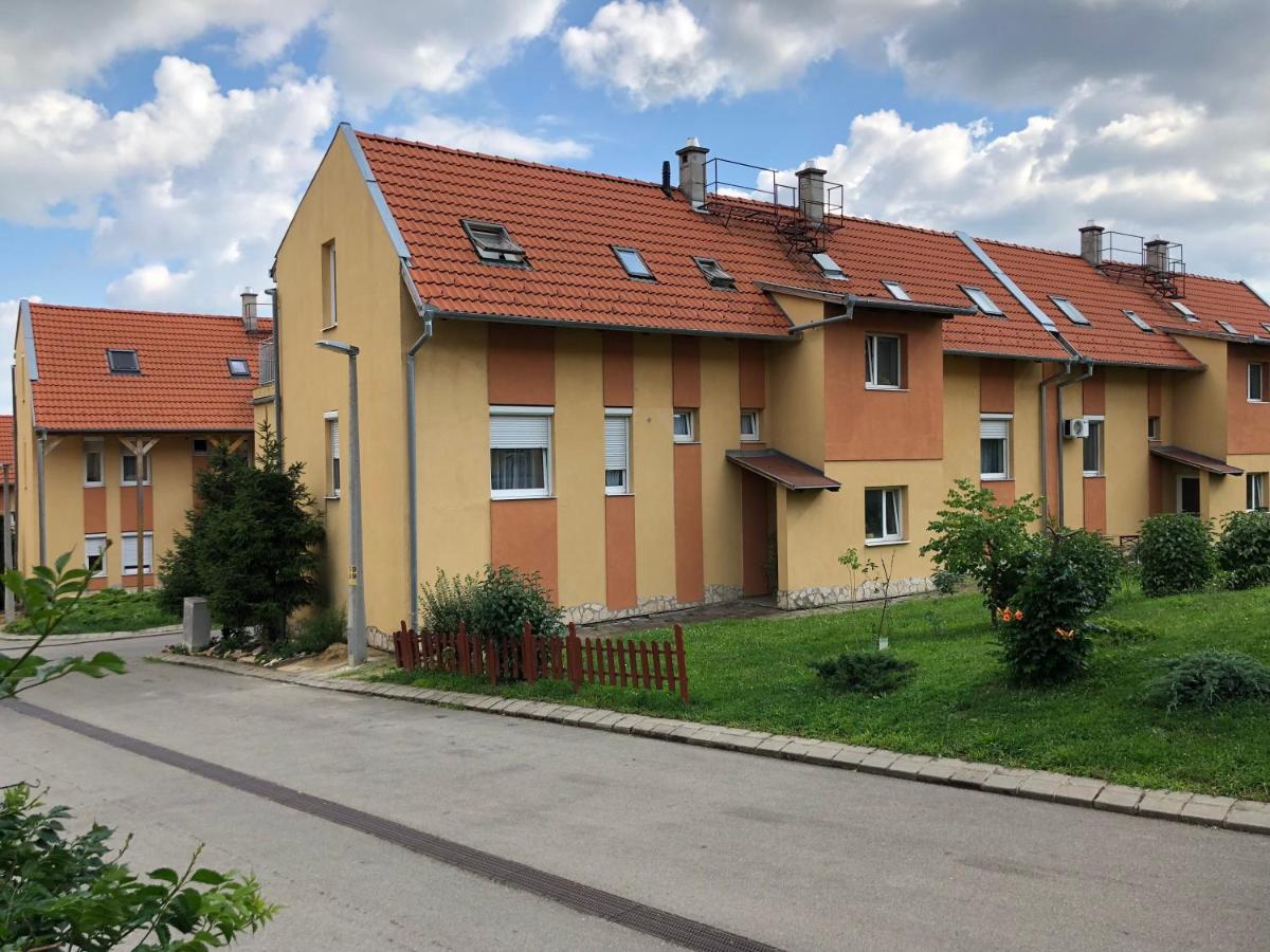 Luxory Home - Housity