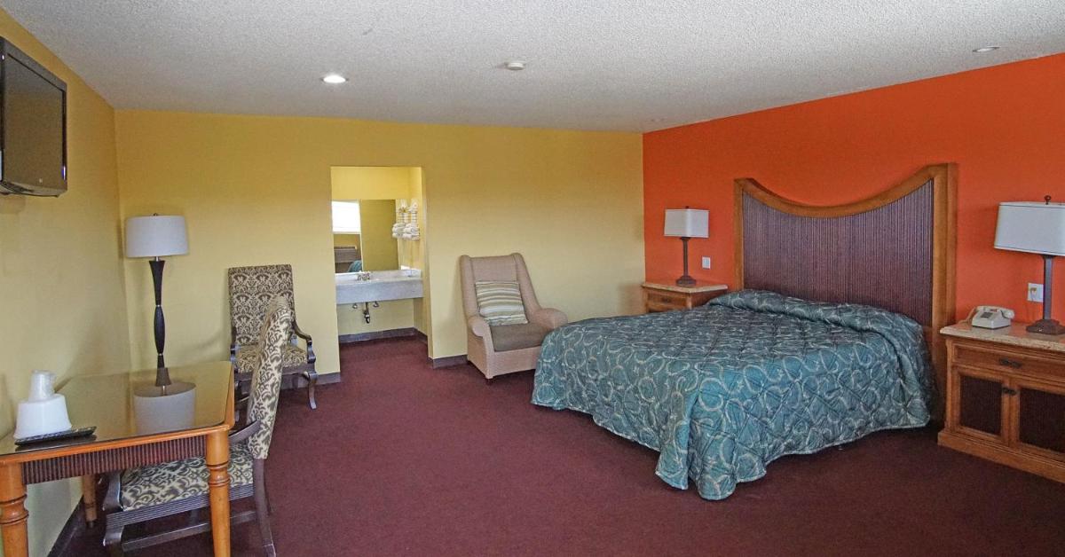 Los Angeles Inn & Suites - LAX - Housity