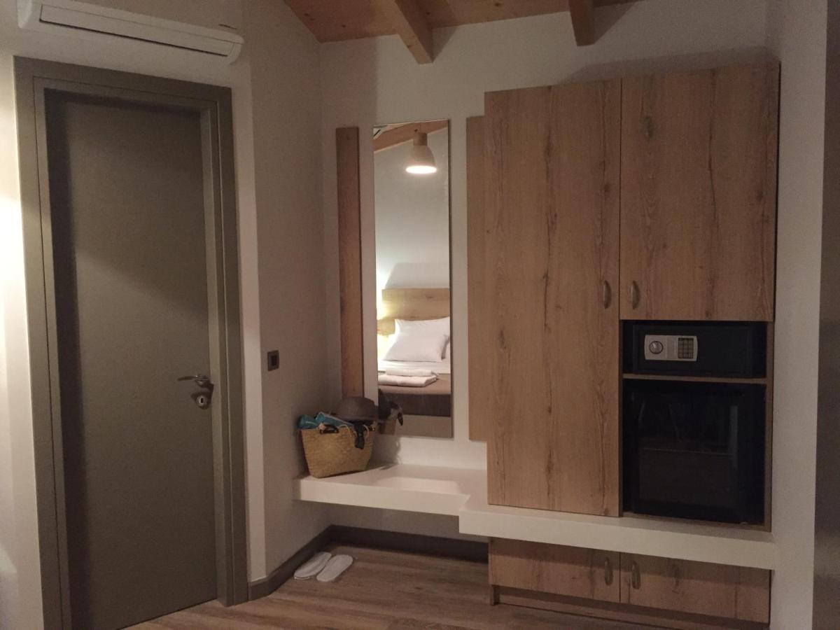 First House - Housity