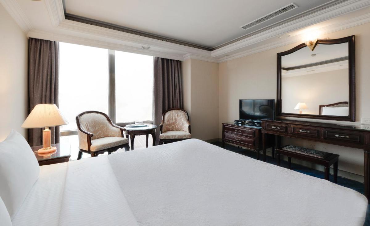 Forbes Hotel - Housity