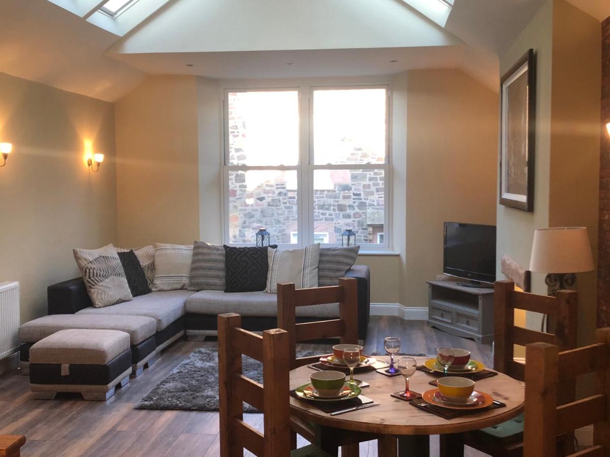 HomeArms Cottage - Housity