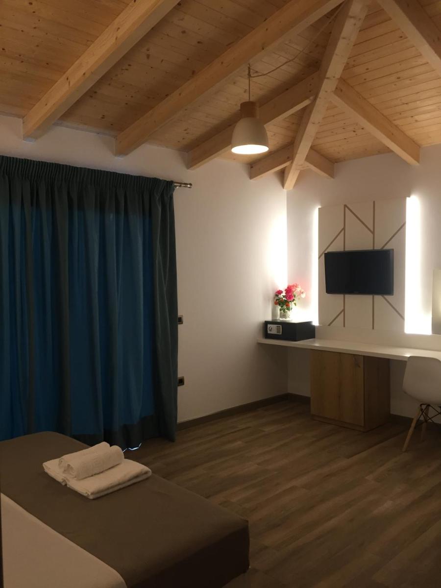 First House - Housity