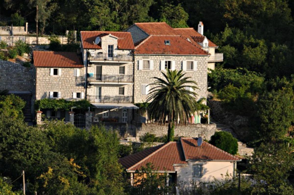 Apartments Villa Lipci - Housity