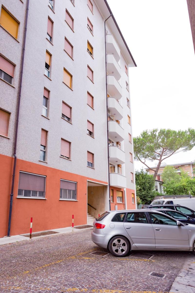 GuestHost - Bilocale Via Forni - Hizvo