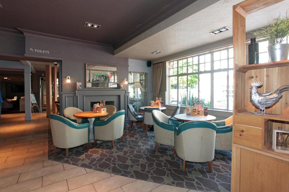 Bear Inn, Somerset by Marston's Inns - Housity