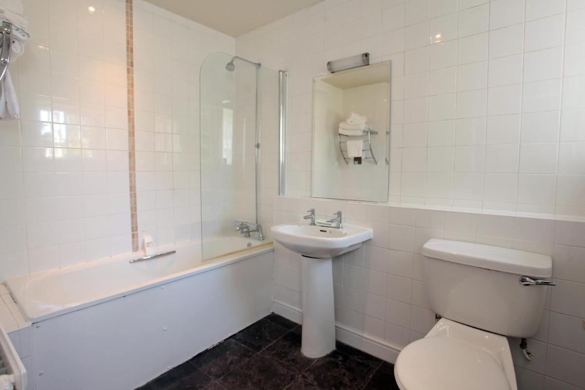 Bear Inn, Somerset by Marston's Inns - Housity