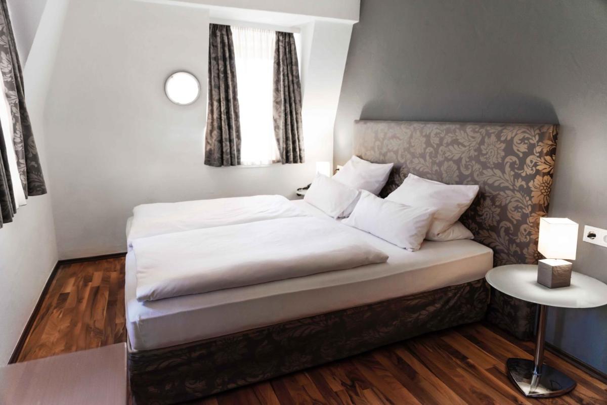 Hotel Engel - Housity