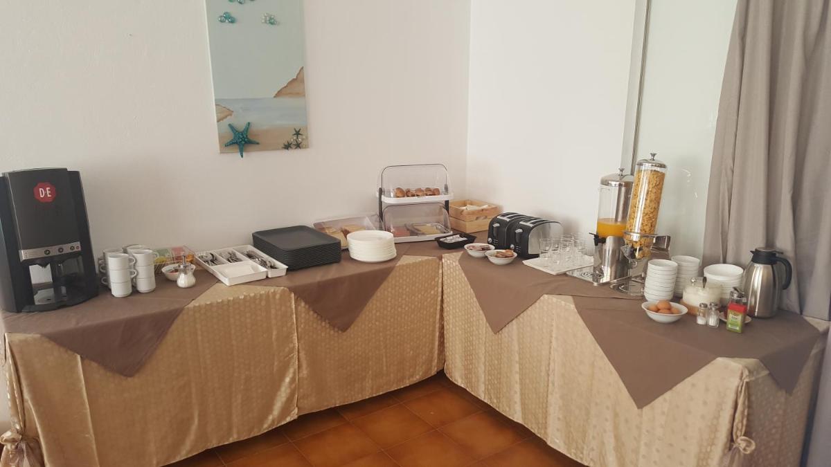 Aratos Hotel - Housity